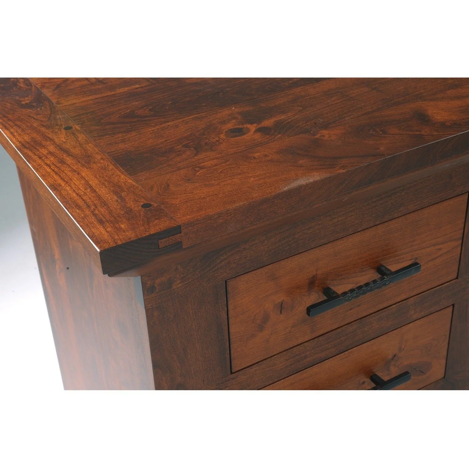 Millcraft Redmond Wellington Low Dresser w/ Optional Mirror - Image 3